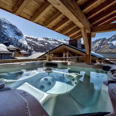 Summit Refuge Chalet Luxury Retreat